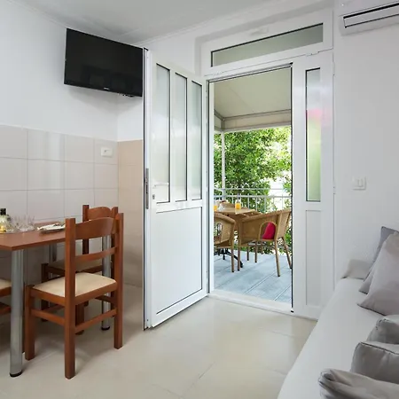 Krzelj Apartment Trogir
