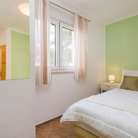 Krzelj Apartment *