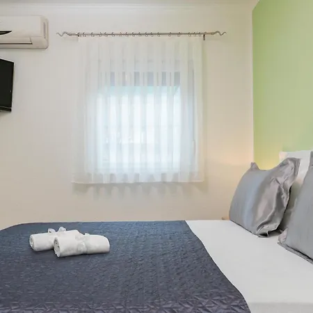 Krzelj Apartment Trogir