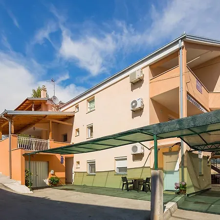 Krzelj Apartment